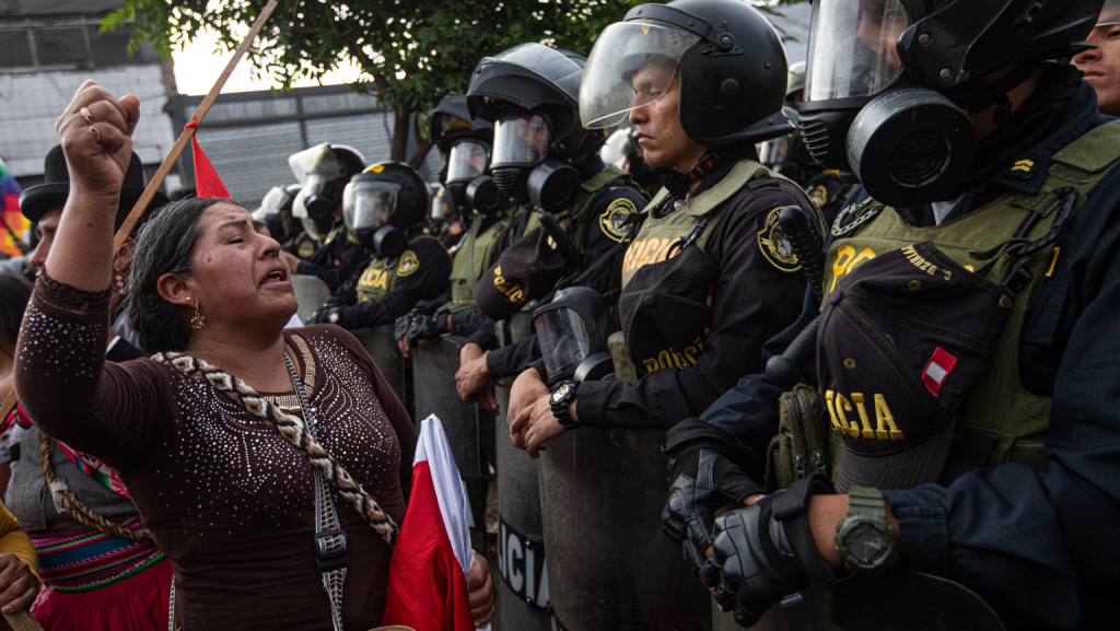 L'estrema destra in America Latina è sempre più violenta, foto delle proteste in Peru