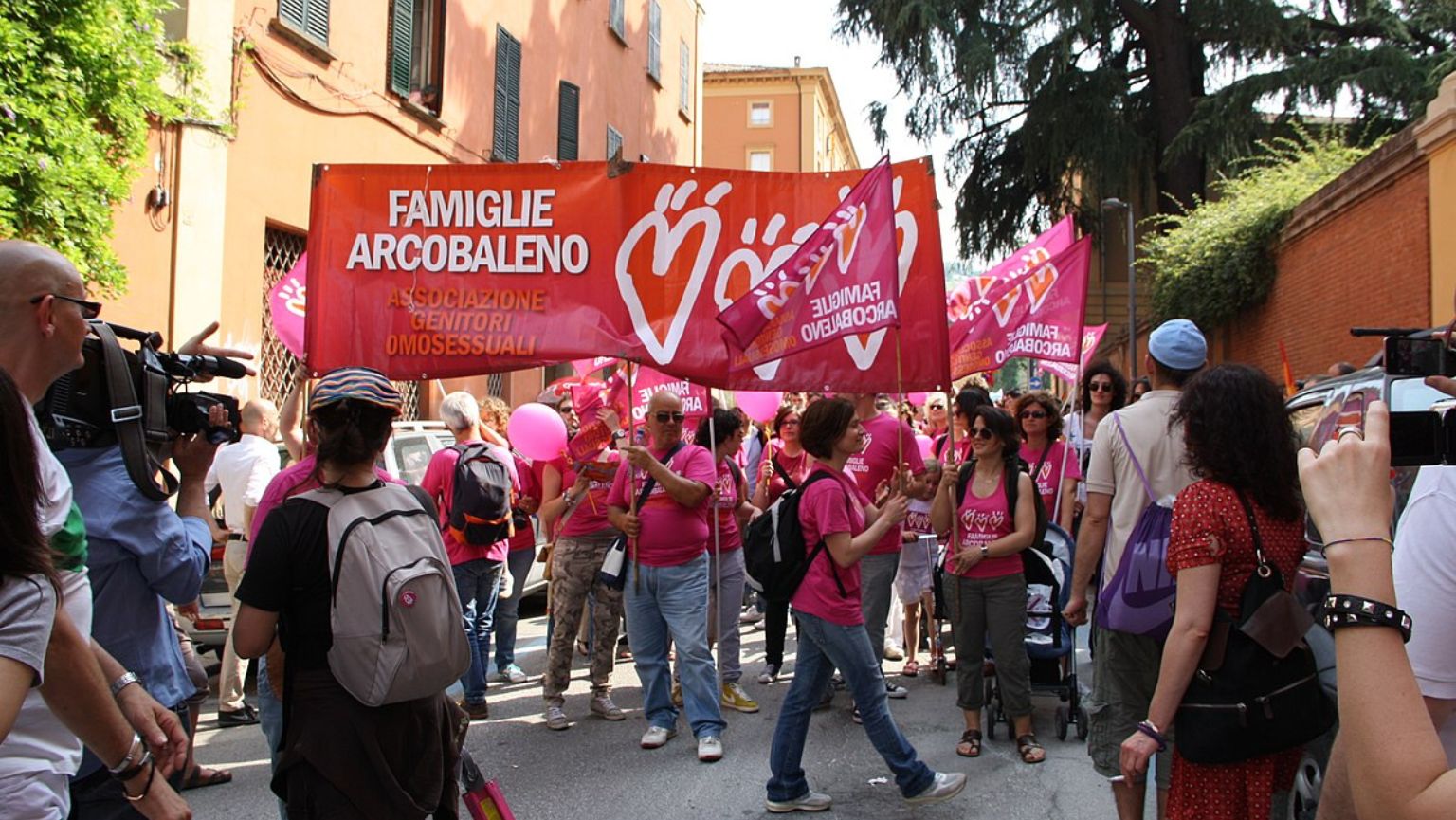https://commons.wikimedia.org/wiki/File:Famiglie_Arcobaleno_al_Bologna_Pride_2012_-_4_-_Foto_Giovanni_Dall%27Orto,_9_giugno_2012.jpg?uselang=en#Licensing